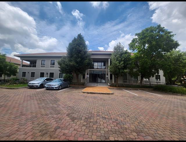 485M² OFFICE TO LET IN VORNA VALLEY